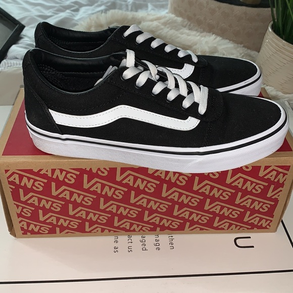 Vans - Picture 3 of 4